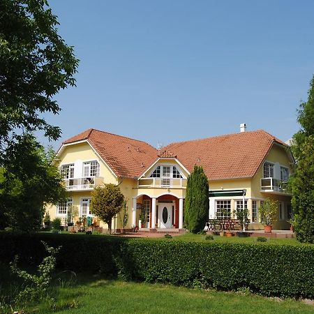 Villa Hedi Дунокіліті Екстер'єр фото